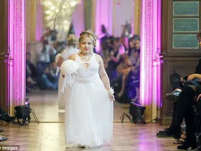 Джобна БГ красавица превзе модните подиуми! (Висока е едва 130 см, но е звезда)