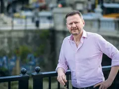 Две жени крепят бизнеса на Евтим Милошев
