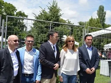 Екатерина Захариева открива One love tour в Струмица