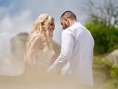 Ексклузивно! Луна се омъжи? (Уникални снимки)