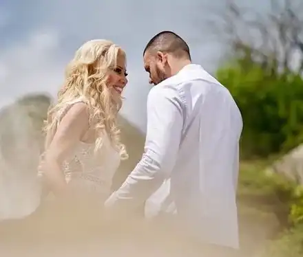 Ексклузивно! Луна се омъжи? (Уникални снимки)