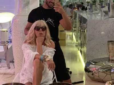 Филип Плейн пръска по 10 бона на месец за наш фризьор!