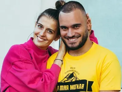 Гаджето на Лъчо от „СкандаУ“ го притиска за брак (Вижте в галерията как му \"намекна\")