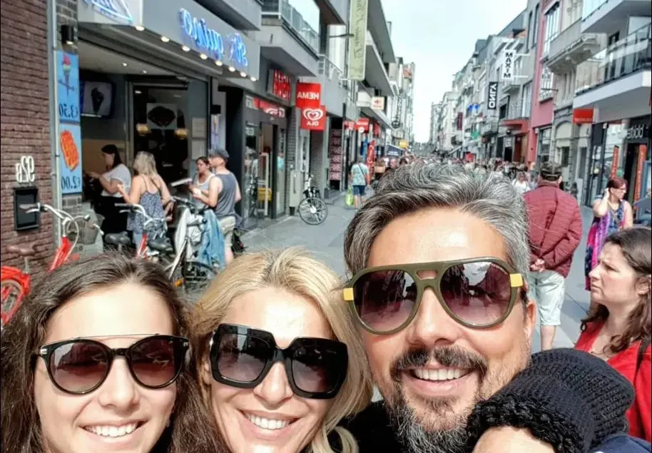 Гала кръстосва из Европа