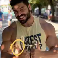 Историята се повтаря: Фики продължава да вае мускули с Фотошоп! Вижте как се издъни (СНИМКИ)