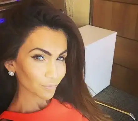 Ивайла заряза Дубай, завърна се в България