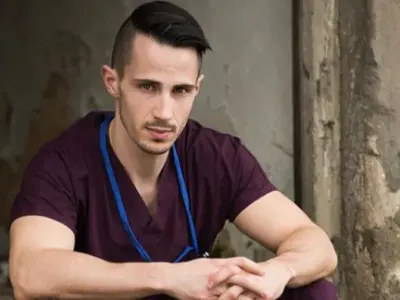 Изненада! Наум Шопов-младши - далтонист! (Актьорът не различава тъмните цветове)