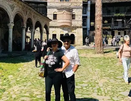 Катя и Здравко от „Ритон” стягат куфари за Америка