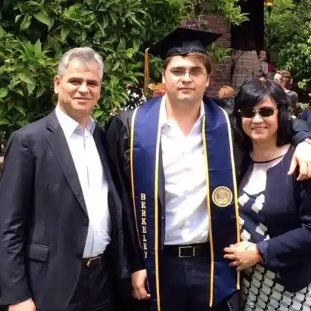 Корнелия Нинова пръсна 110 бона за сина си