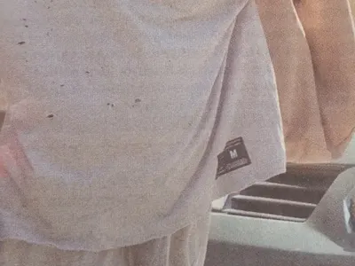 Кремена Халваджиян събира погледите с анцуг-чувал