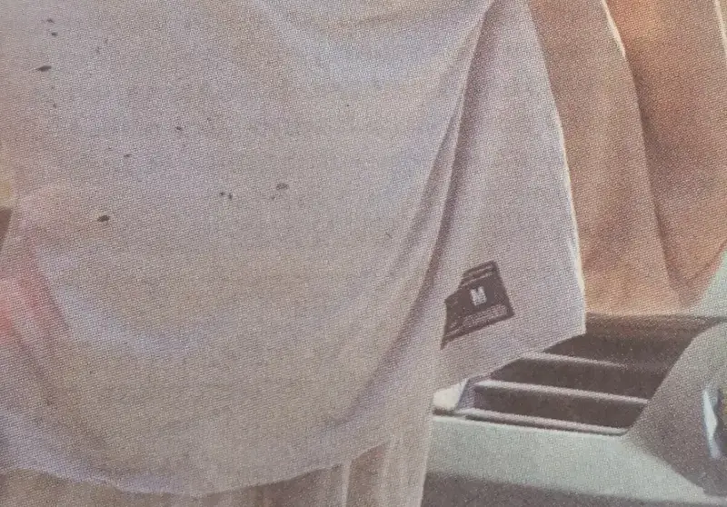 Кремена Халваджиян събира погледите с анцуг-чувал