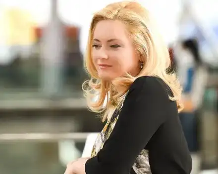 Лора Крумова прекратява майчинството! Водещата мина на ударна диета преди да се върне на работа