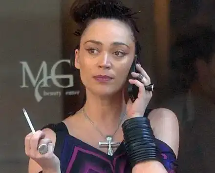 Мая Илиева дари 5 бона на църква