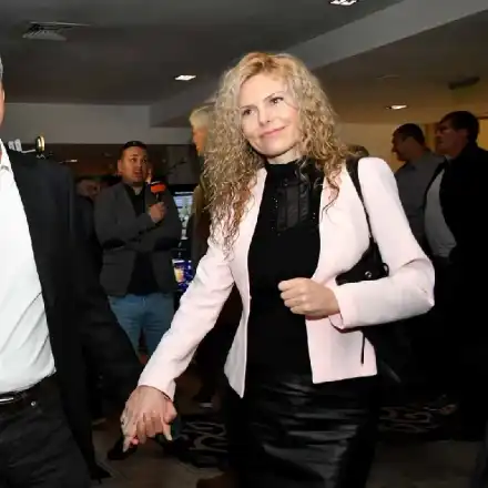 Мъж мечта! Вижте как Плевнелиев изненадал Деси Банова (Подаръкът е баснословен!)