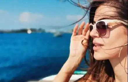 Михаела Филева обикаля Грузия с палатка, гадже и куче