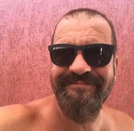 Ники Кънчев остана без коса