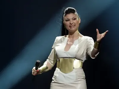 Нова гавра с Маринова: Вземи Софи за 500 лв. на час!