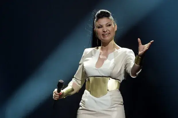 Нова гавра с Маринова: Вземи Софи за 500 лв. на час!