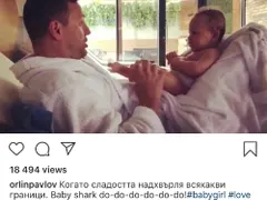 Орлин Павлов заведе бебето на спа