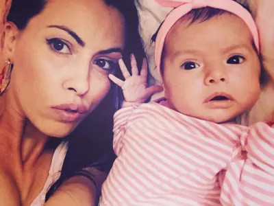 Силвия Зубева с трета година майчинство! Красивата учителка отлита за чужбина