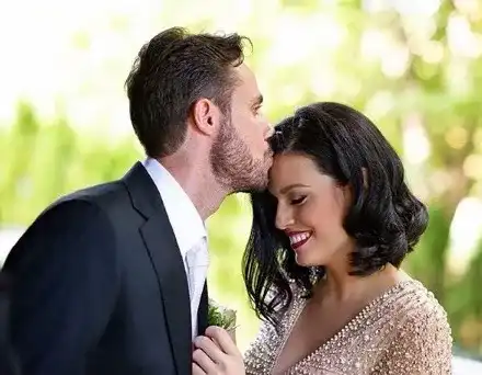 Теодор Салпаров пръска луди пари за пътешествия с Ралица Паскалева