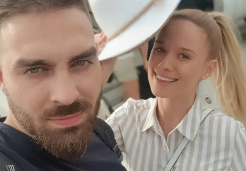 Тото пропуска раждането на бебето