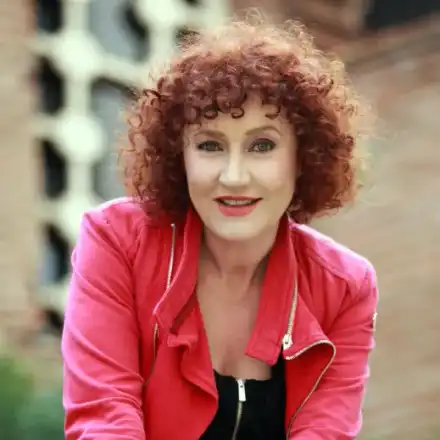 Валя Ахчиева става баба