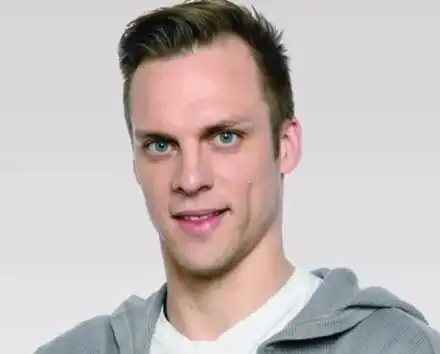 Ваня Джаферович на бира с редактора на Плейбой