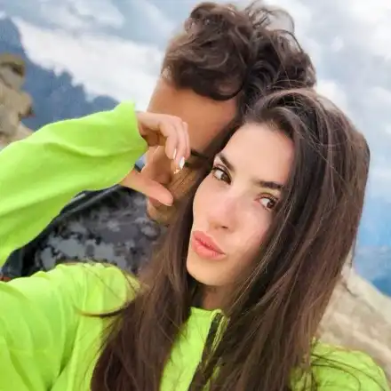 Ваня Пенева празнува 4 години любов с бивш депутат