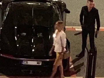 Ваньо Алексиев се забавлява в Монте Карло! Олигархът паркира Бугатито си като баровец точно пред входа на топ клуб (СНИМКИ)