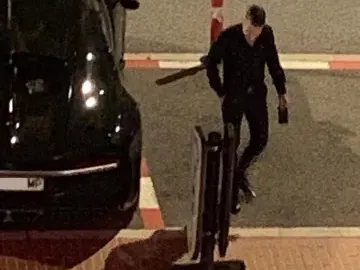 Ваньо Алексиев се забавлява в Монте Карло! Олигархът паркира Бугатито си като баровец точно пред входа на топ клуб (СНИМКИ)