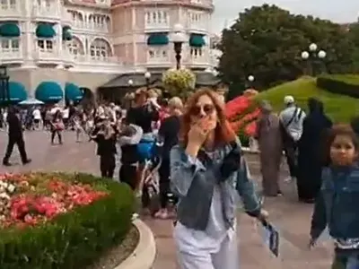 Вдовицата на Чочо е неузнаваема