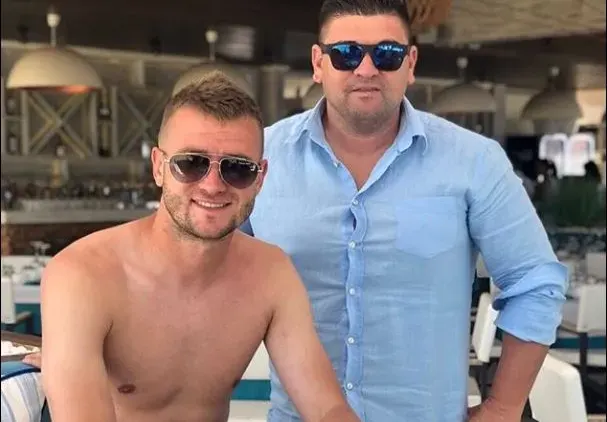 Венци Христов жули белот на плажа