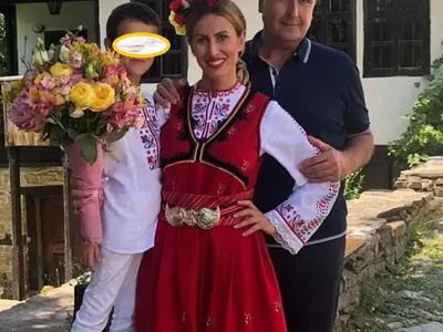 Веселин Маринов дерибейства по Черноморието! Играе си с малко дете като с мече!