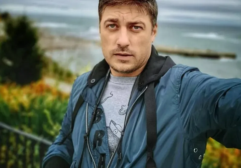 Владо Карамазов в лятна афера с канадка