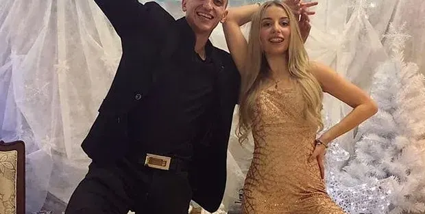Първата среща на Михаела Маринова и гаджето и завършила на пейка в 3 сутринта