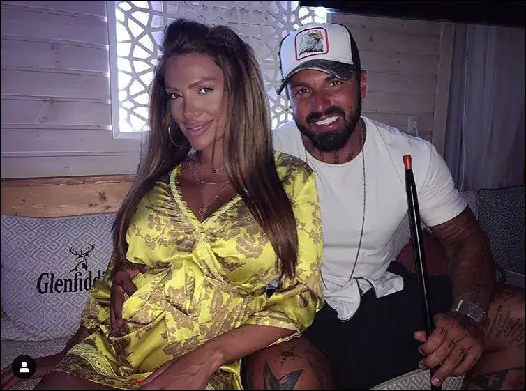 Златка с тен като мулатка