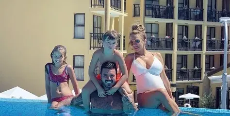 Златка се грижи за децата на Благо
