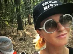 Алекс Раева без майчинство