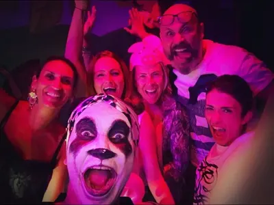 Алекс Раева блести след раждането