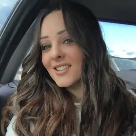 Аман! Щерката на Глория измести морето със задница (ФОТО в галерия)