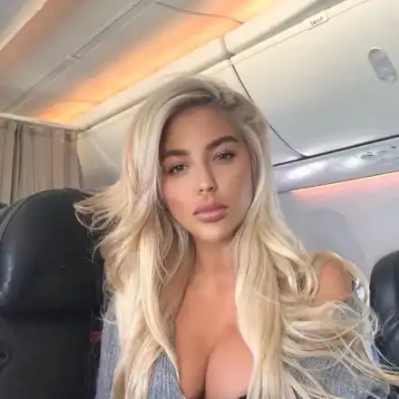 Андреа показа бомби в самолет за Истанбул