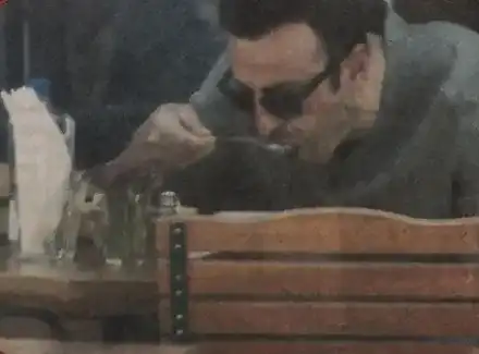 Бербо сърба шкембе чорба на пъпа на София! Хубавата Елена отказва да му готви