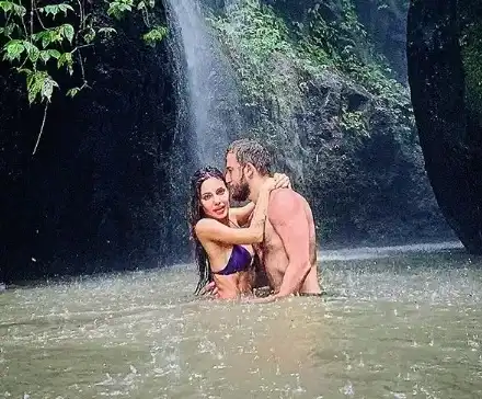 Бившата на Благо Джизъса, Есмер, вдига сватба идната година! С годеника й Макс работят и за бебе