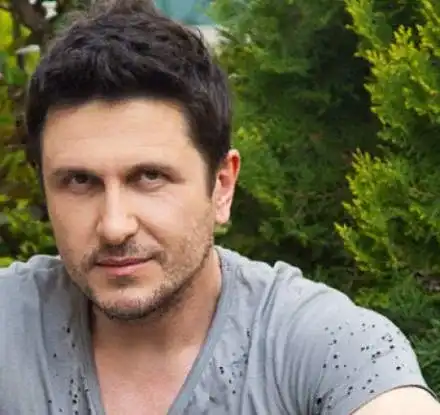 Блатечки емигрира в Нова Зеландия