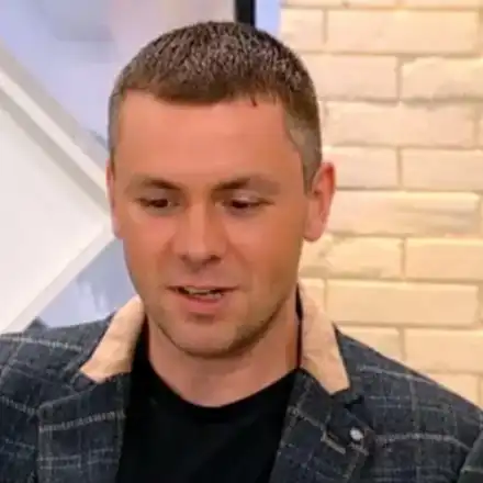 БТВ шефка развежда Ицо Хазарта (Блондинката неотлъчно до рапъра)