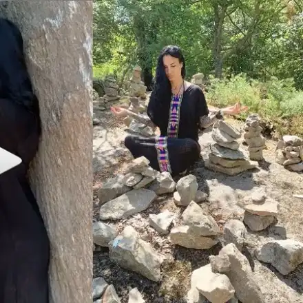 Цеци Красимирова се моли за бебе на Бегликташ! Прясната госпожа мина през скален процеп, за да роди от мъжа си Майкъл