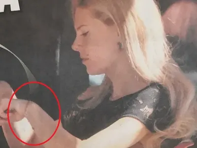 Деси Банова се пази от уроки с червен конец и сърце