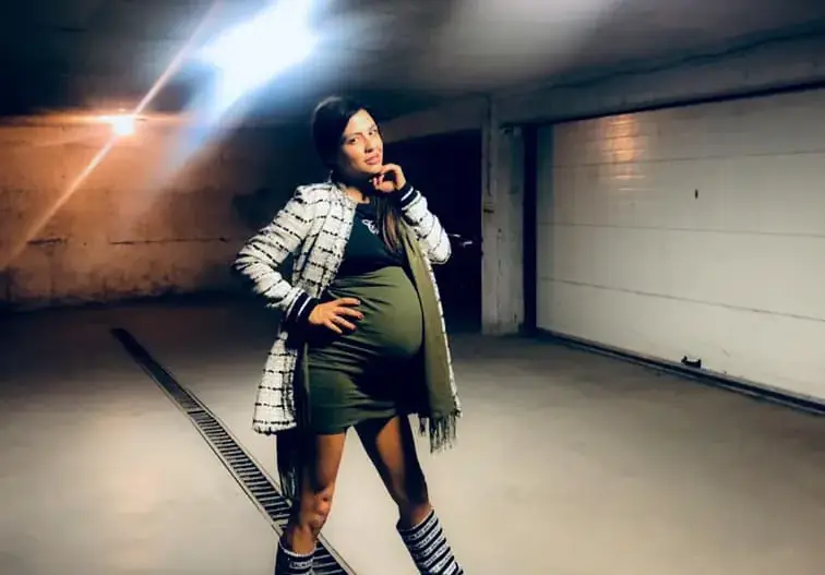 Деси Цонева влезе в деветия месец с огромен корем