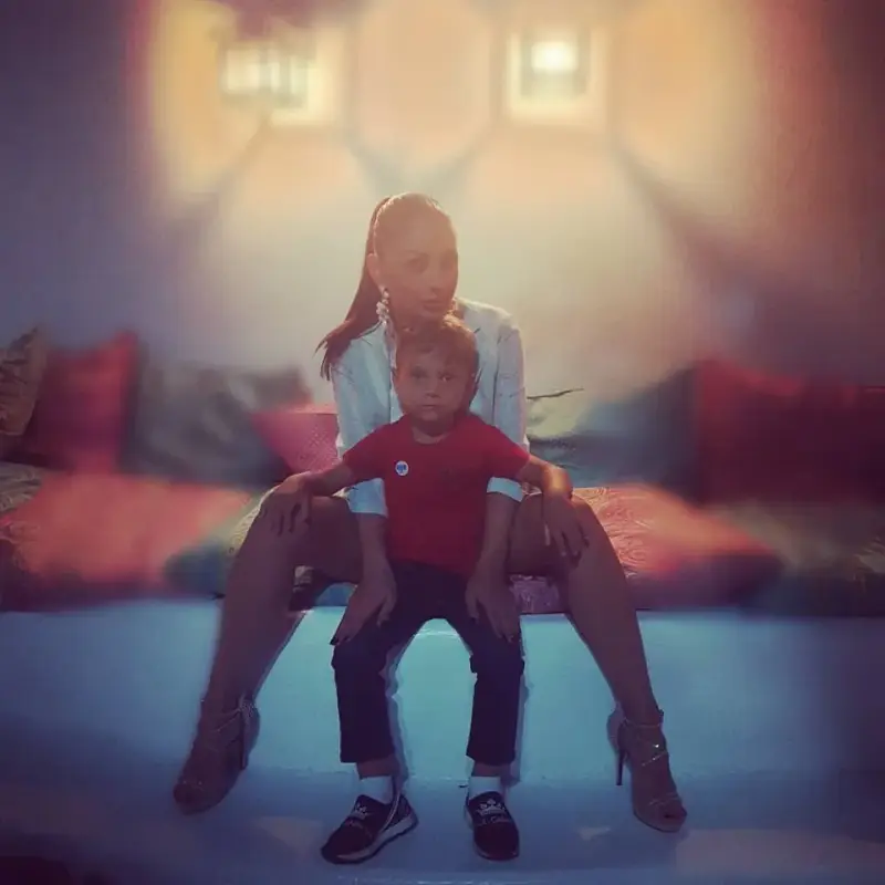 Емануела ексклузивно: Що за съд е този, който лишава сина ми от майка?! Бащата на Мити е от клана на братя Диневи, а 3 пъти ми искаше заеми!